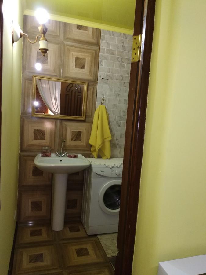 Apartment On Dzhonua Street Suchumi Zewnętrze zdjęcie