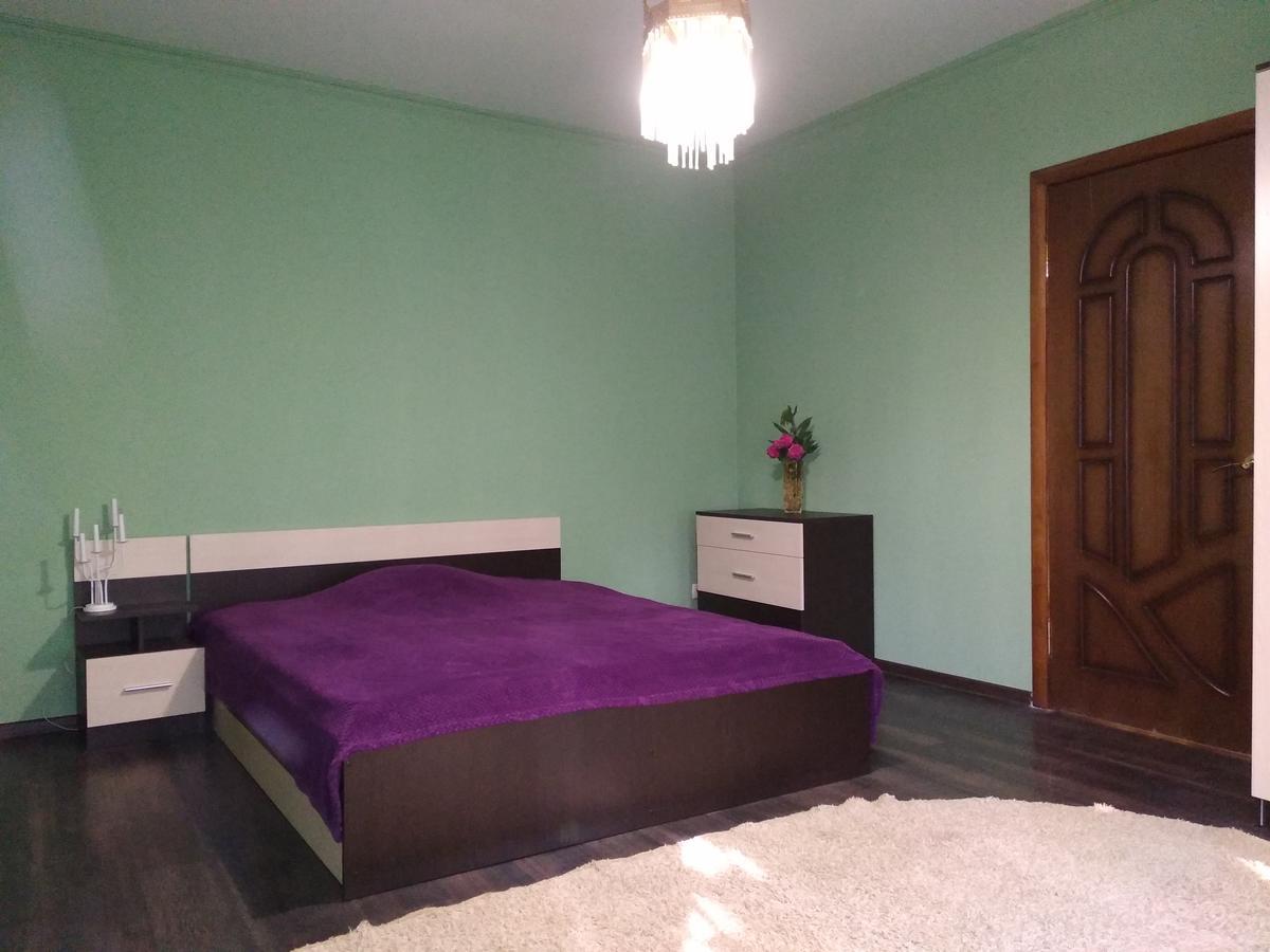 Apartment On Dzhonua Street Suchumi Zewnętrze zdjęcie